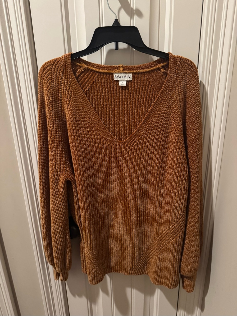 Ava & Viv Rust Orange V-Neck Textured Sweater
